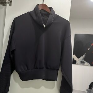 Lulu lemon funnel neck sweatshirt cropped in black